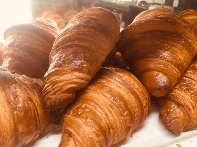 VIENNOISERIES MAISON AU BEURRE EVIDEMENT 