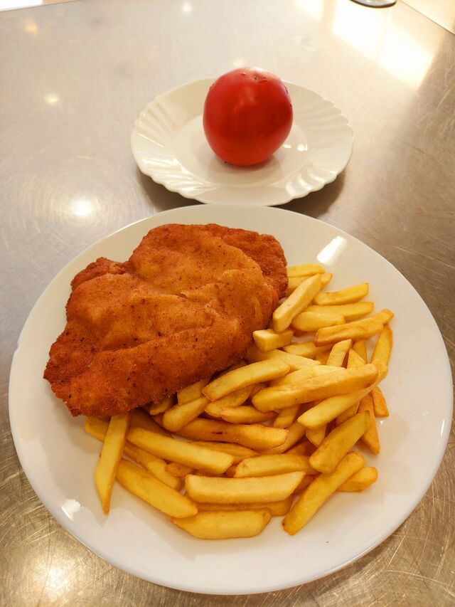 Bečki odrezak s pomfritom