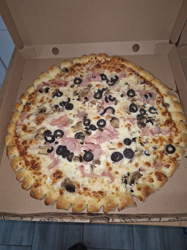 Pizza Capricioasa