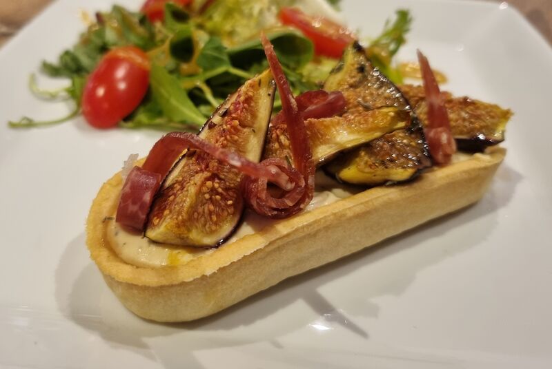 Tartelette figue feta serrano