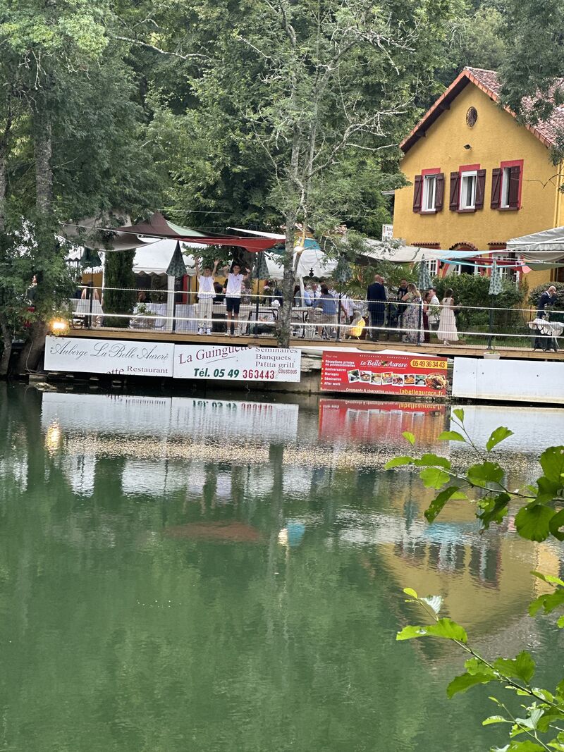 Nouvelle terrasse bois au bord de l’eau