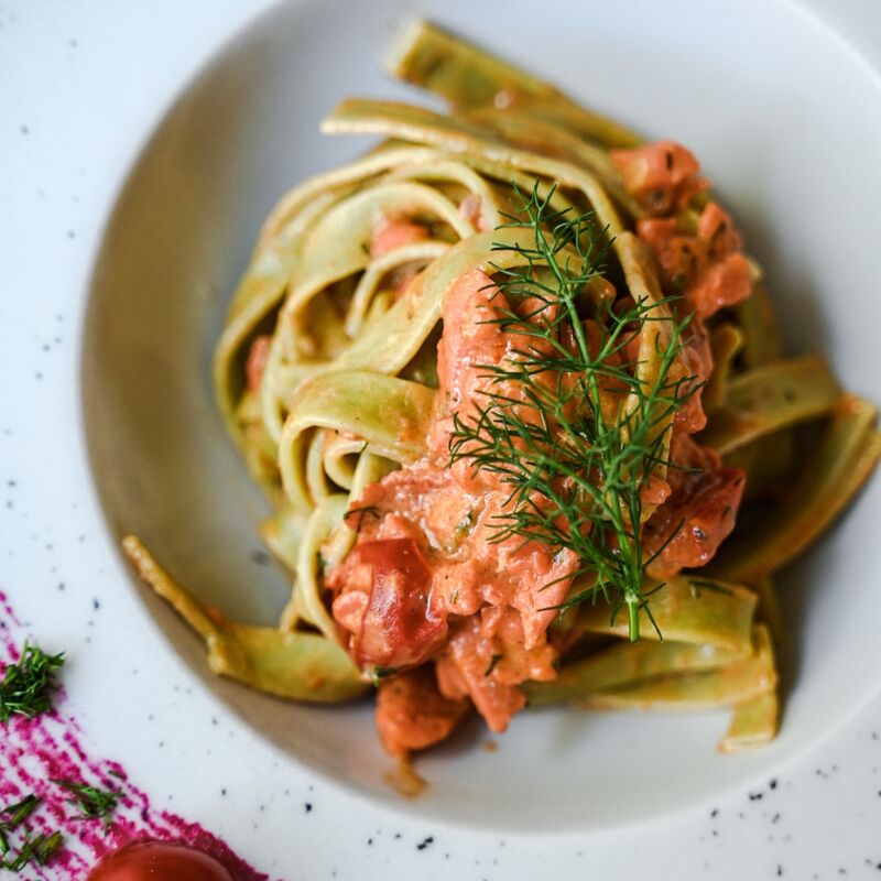 Zelene tagliatelle sa lososom