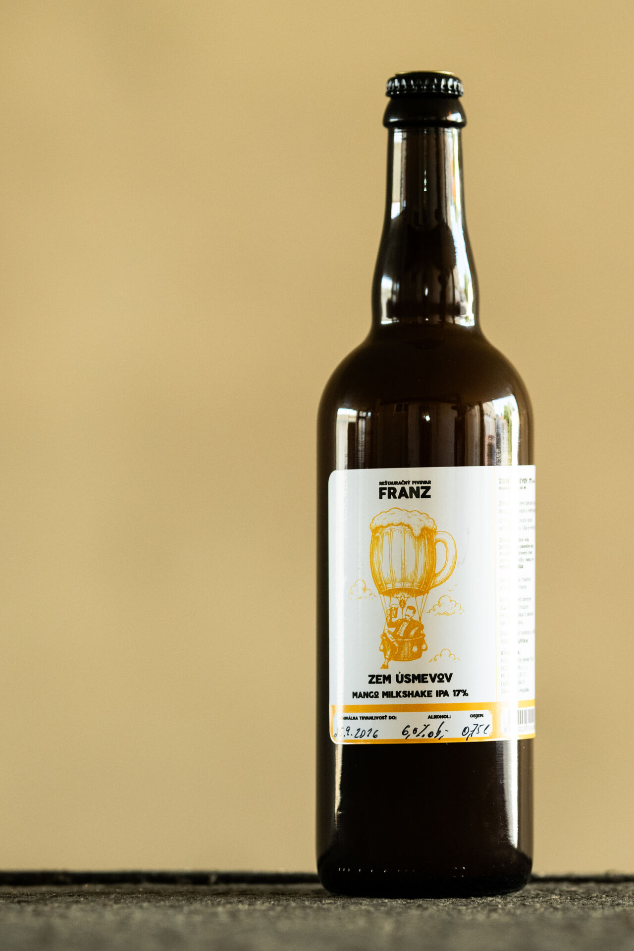 Zem Úsmevov Mango Milkshake IPA 17° 6% 0,75L
