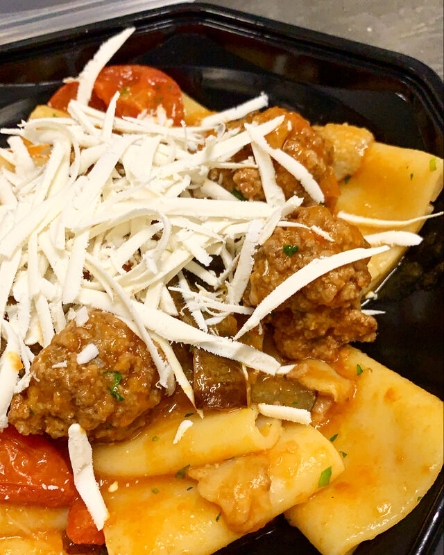Paccheri Boulettes de Bœuf , Aubergine & Ricotta salé à emporter