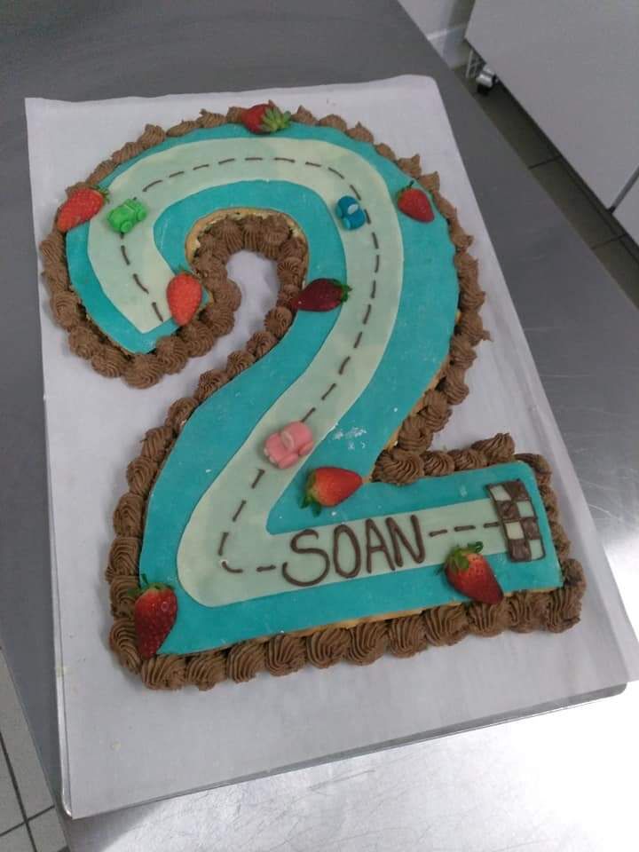 Fraisier thème voiture de course