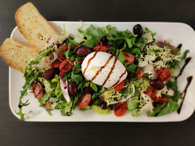 Salade à la burrata