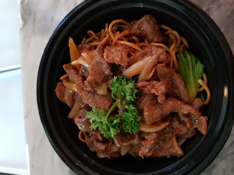 Nouilles sautée au boeuf 