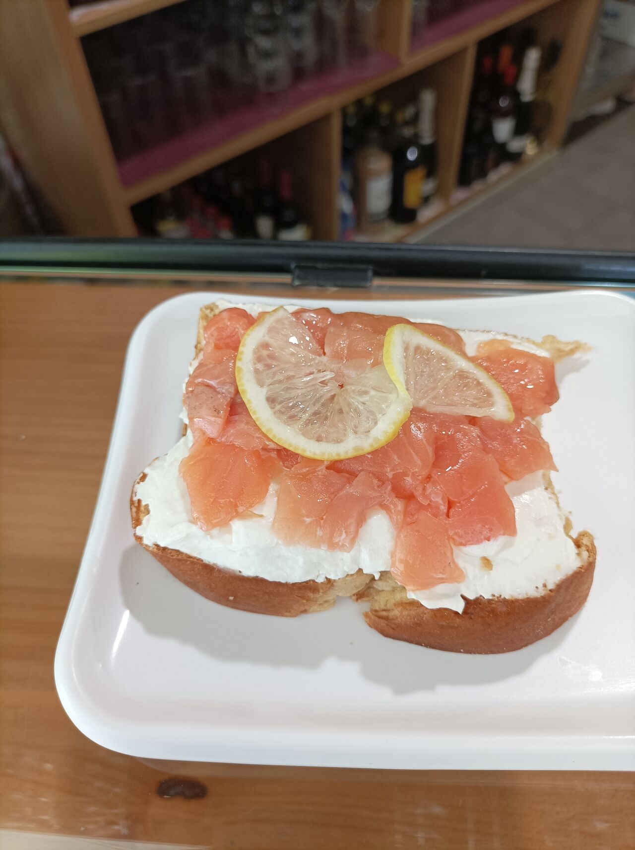 Brioche De Queso y Salmón