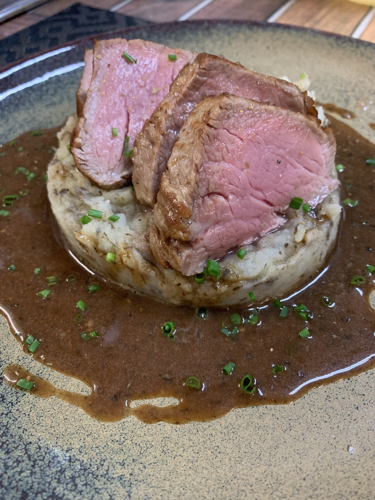 Le Filet de Veau et Embeurré de Pommes de Terre à la Truffe
