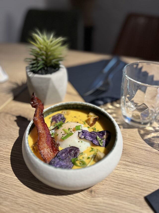 L'oeuf parfait et son velouté de butternut 