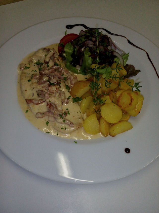 escalope de dinde vosgienne à la crème de munster