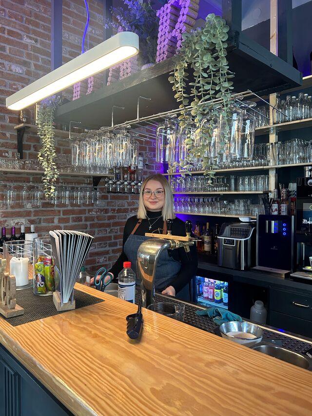 Aylin, Auszubildende