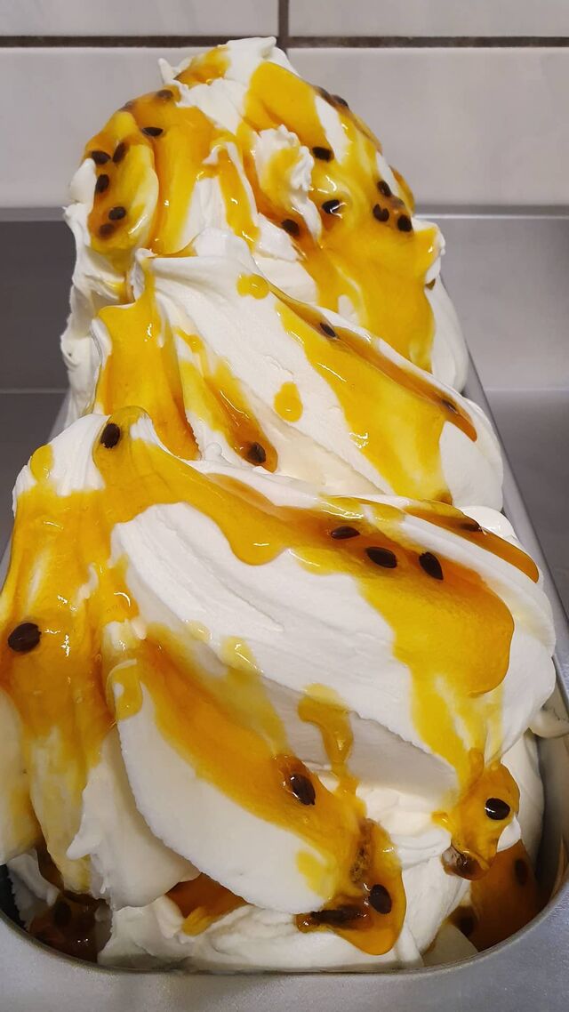 Joghurt Tropical Eis