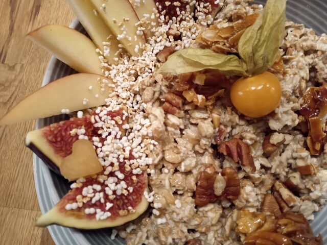 Eine unserer leckeren Frühstücksbowls - alles frisch zubereitet!