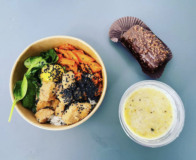 Smoothie Fruits
Bouddha boxls façon bibimbap
Cake noisette, glaçage rocher