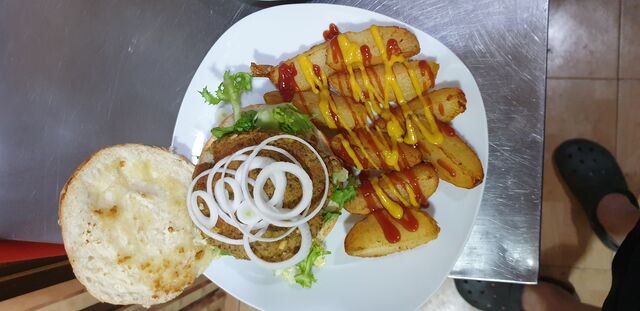 Prueva la hamburguesa vegana, repetirás 