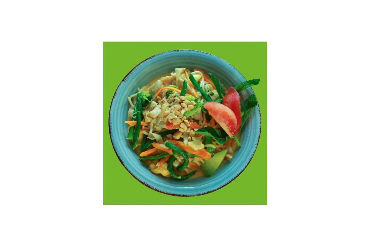 14b. Eiernudelcurry mit Hühnerfleisch 