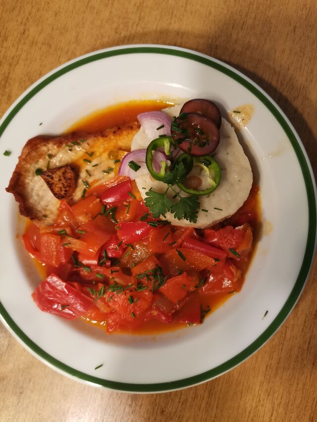 Letschofleisch mit Serviettenknödel, Gasthaus Willner-Reiner 