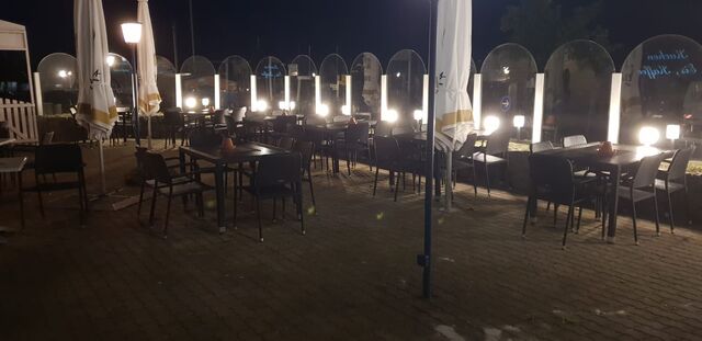 Unsere Terrasse bei Nacht