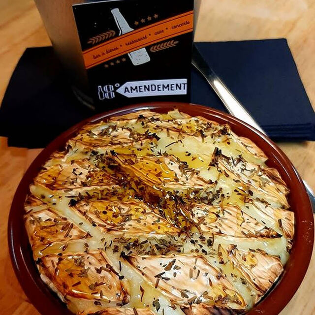 camembert rôti au miel.
Un délice pour accompagner vos apéros 