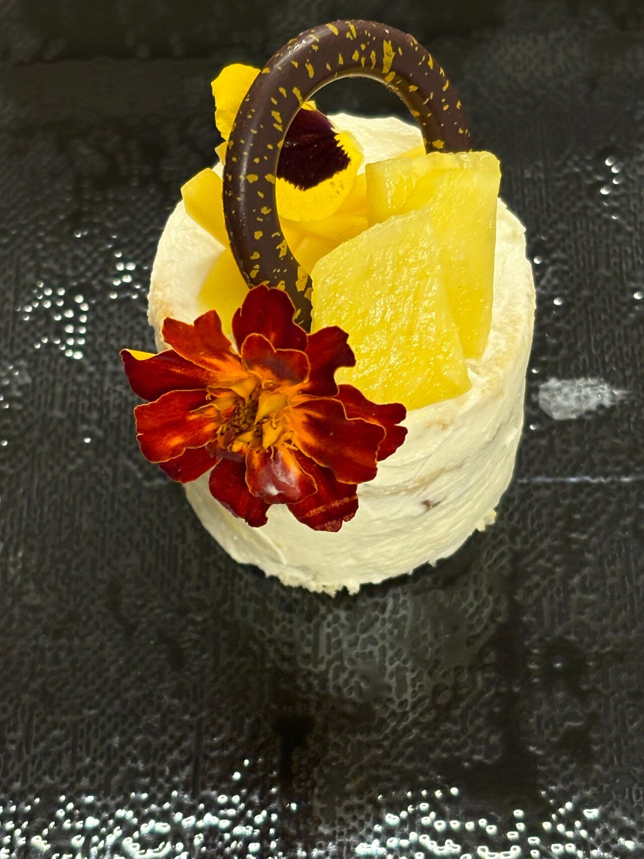Wedding cake individuel aux fruits exotiques