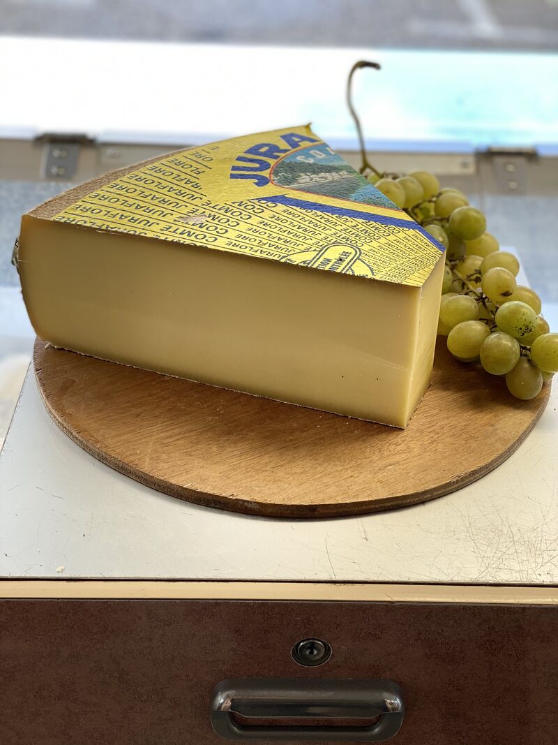 Comte extra doux : comte Juraflore, fromagerie Arnaud. (Affinage 6 mois)