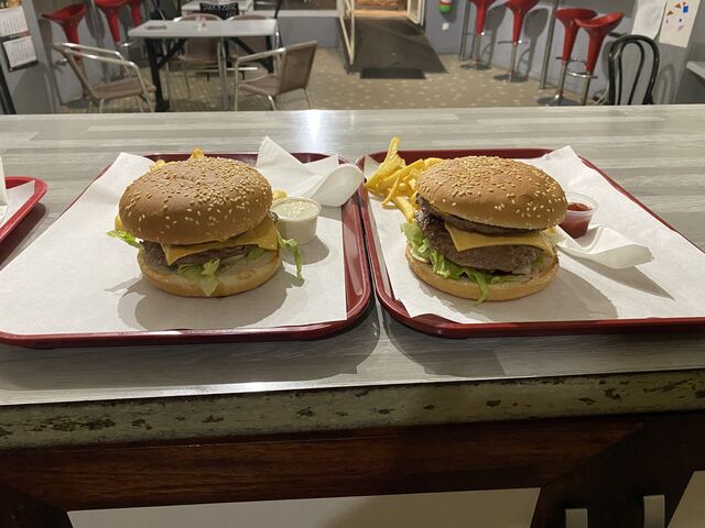 Menu Double cheese à 8,50€