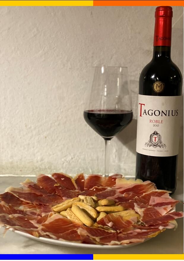 VINO TAGONIUS Y RACION DE JAMON IBERICO
30€