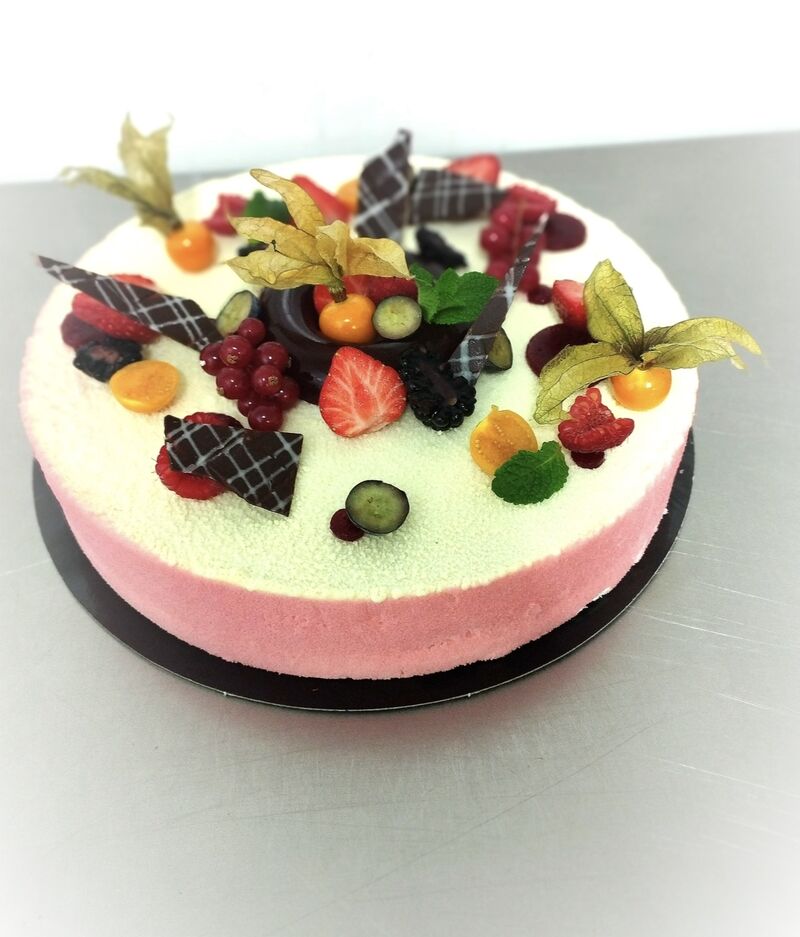 Entremets vanille, fruits rouge et citron vert