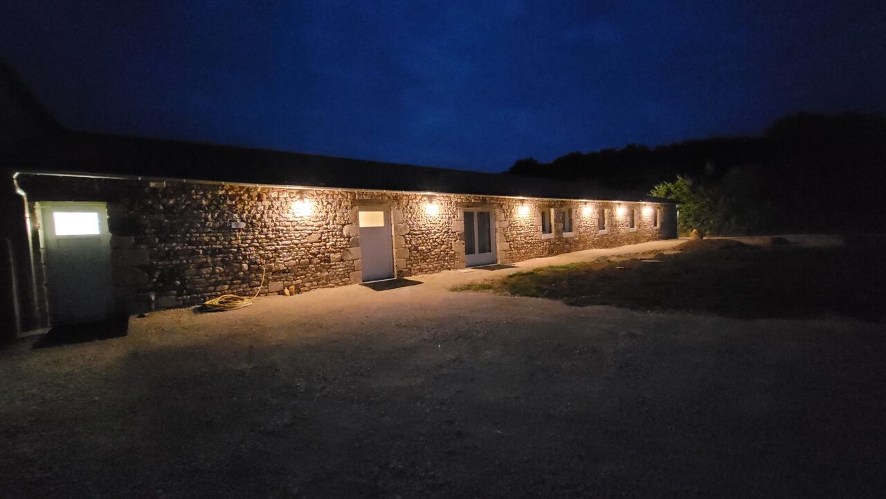 Façade côté étang