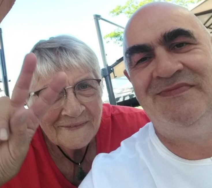 ALEX LE CHEF ET MARIE EN SALLE (mère et fils )