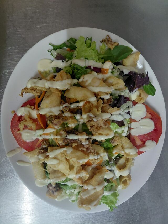 ENSALADA DE CHIPIRONES Y ALI-OLI