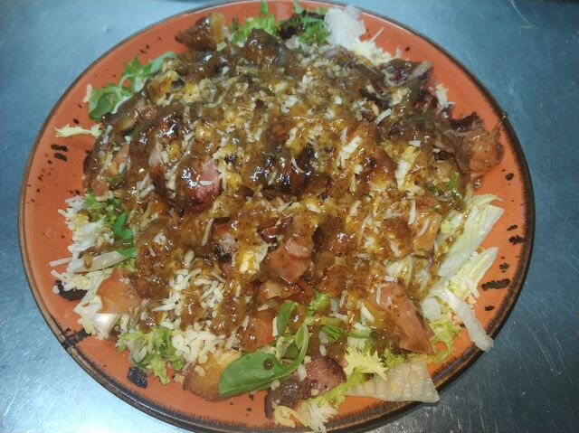ENSALADA CRUJIENTE DE POLLO 
