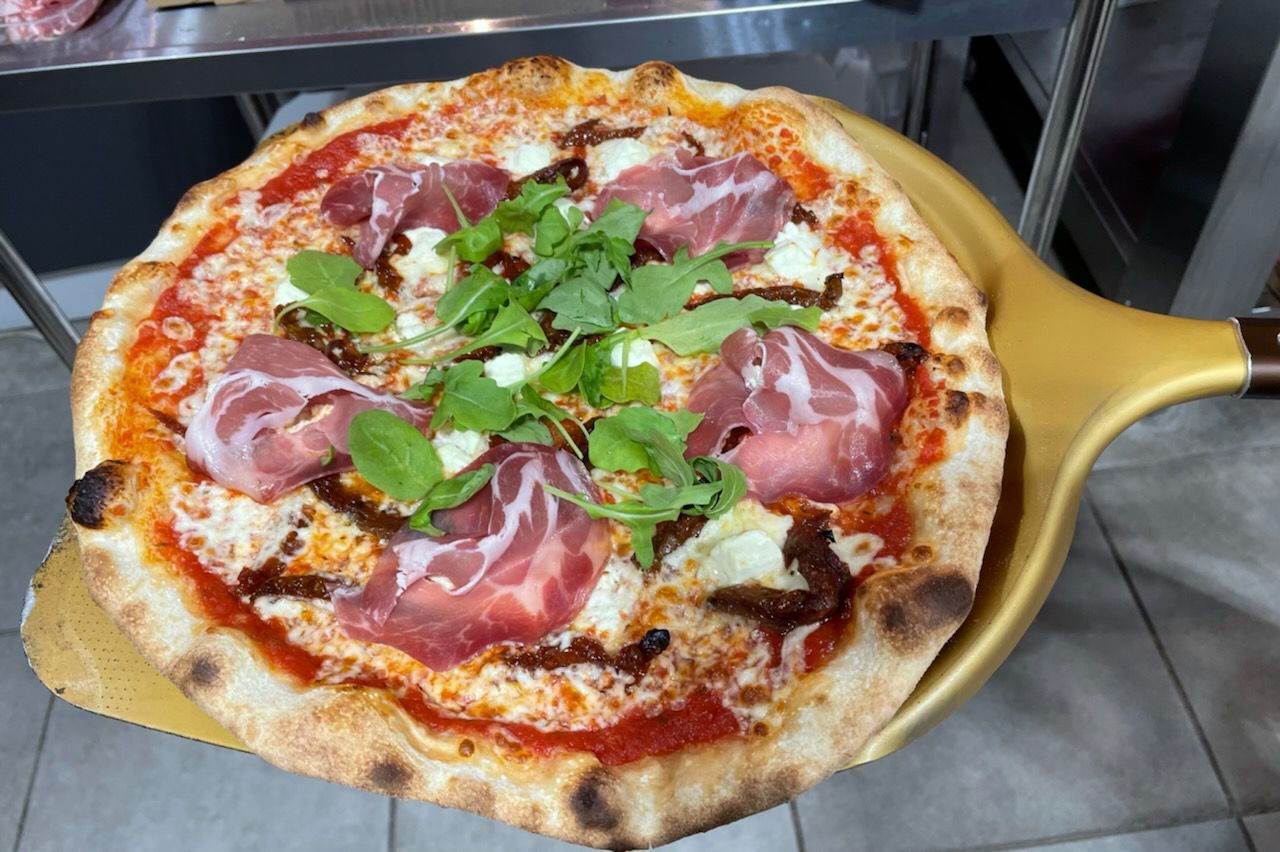 PIZZA DU MOIS DE JUIN ET DE JUILLET