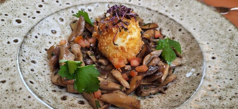 Œuf parfait et poêlée de champignons
