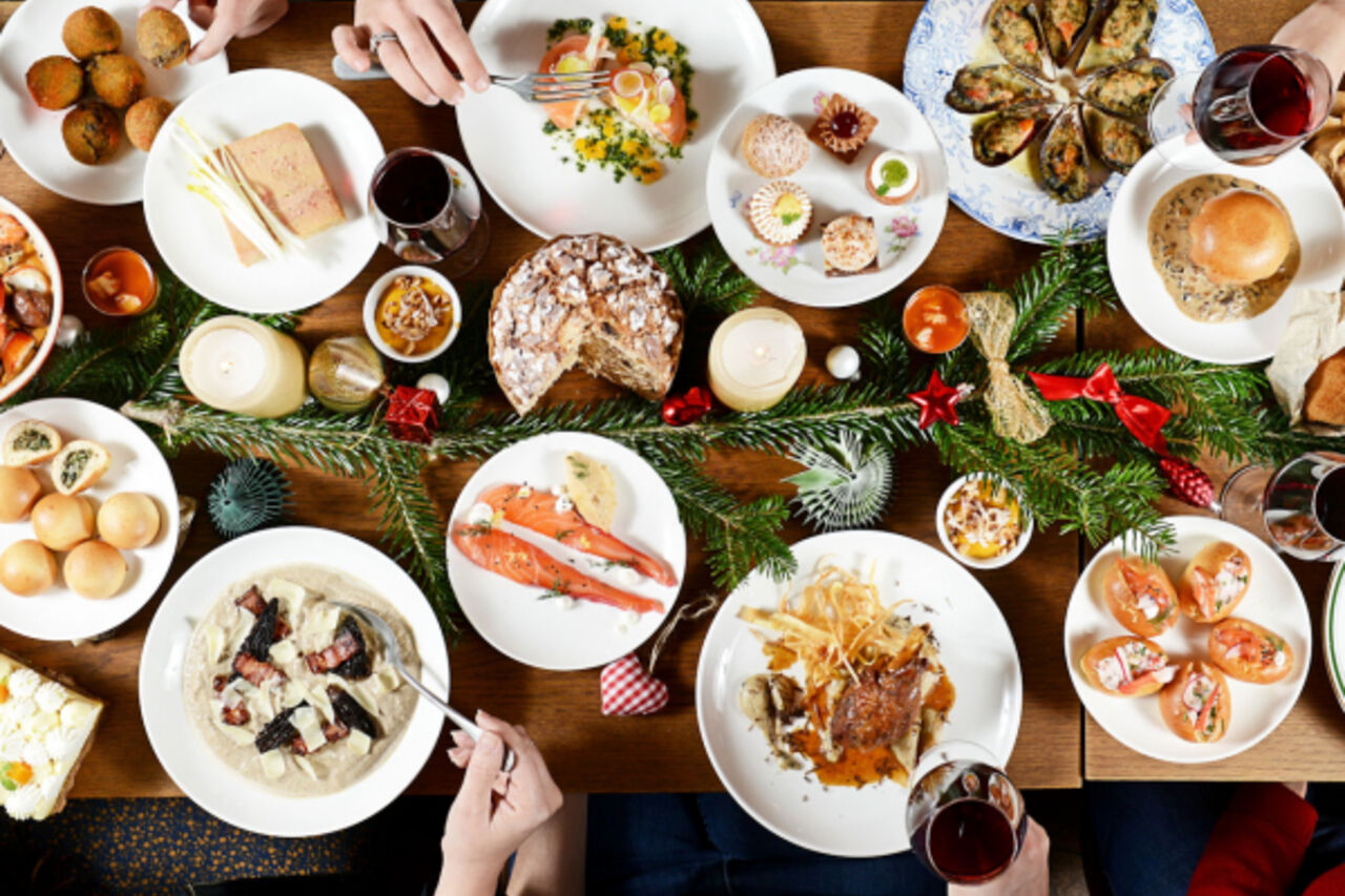 Un Noël les pieds sous la table