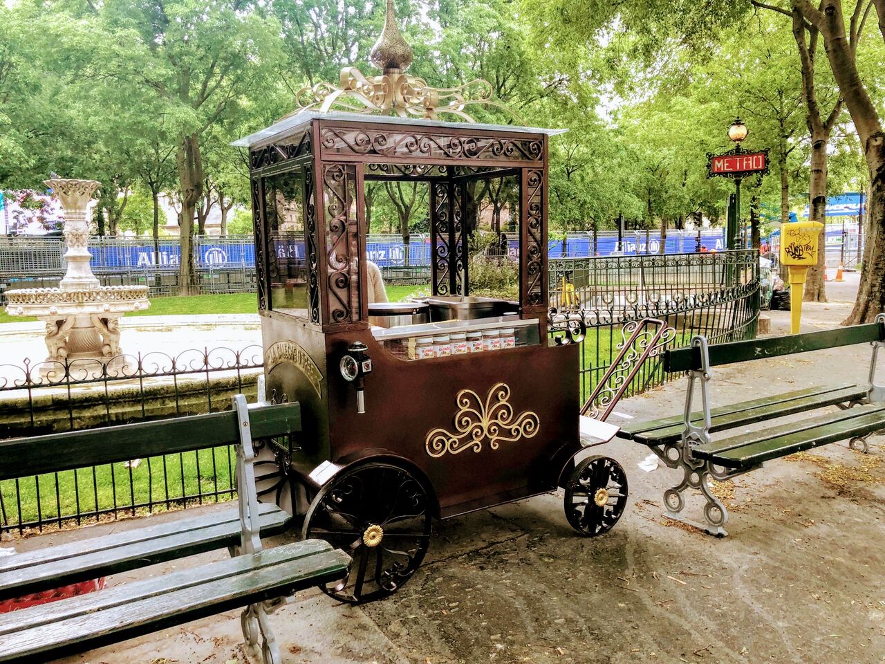 Toujours présent pour vous! 