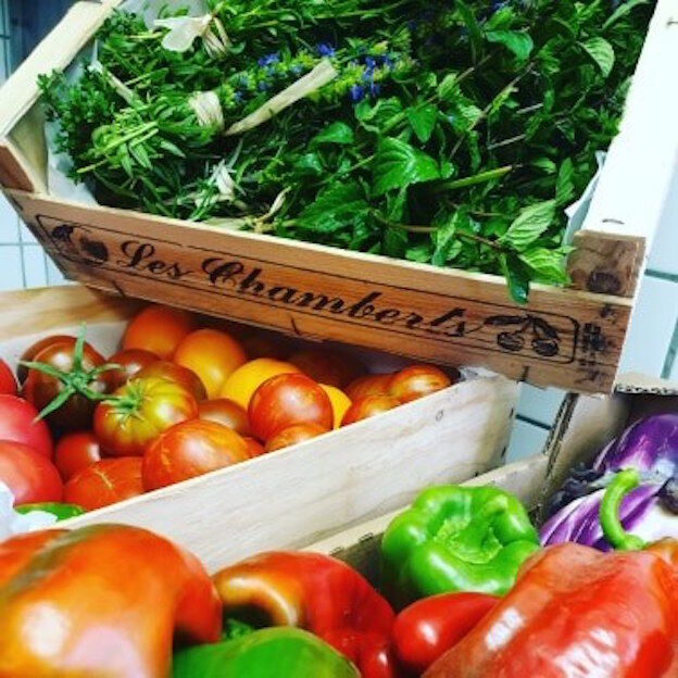 Hâte de retrouver la saison d'été avec tout ces beaux légumes de nos petits maraichers :) 