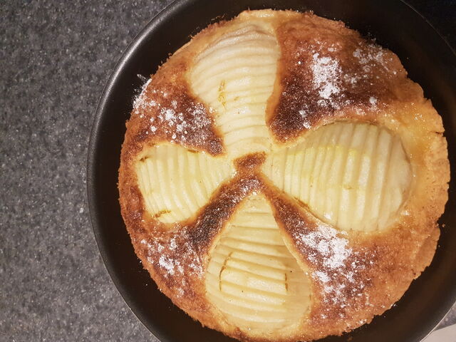 Tarte amandine aux poires