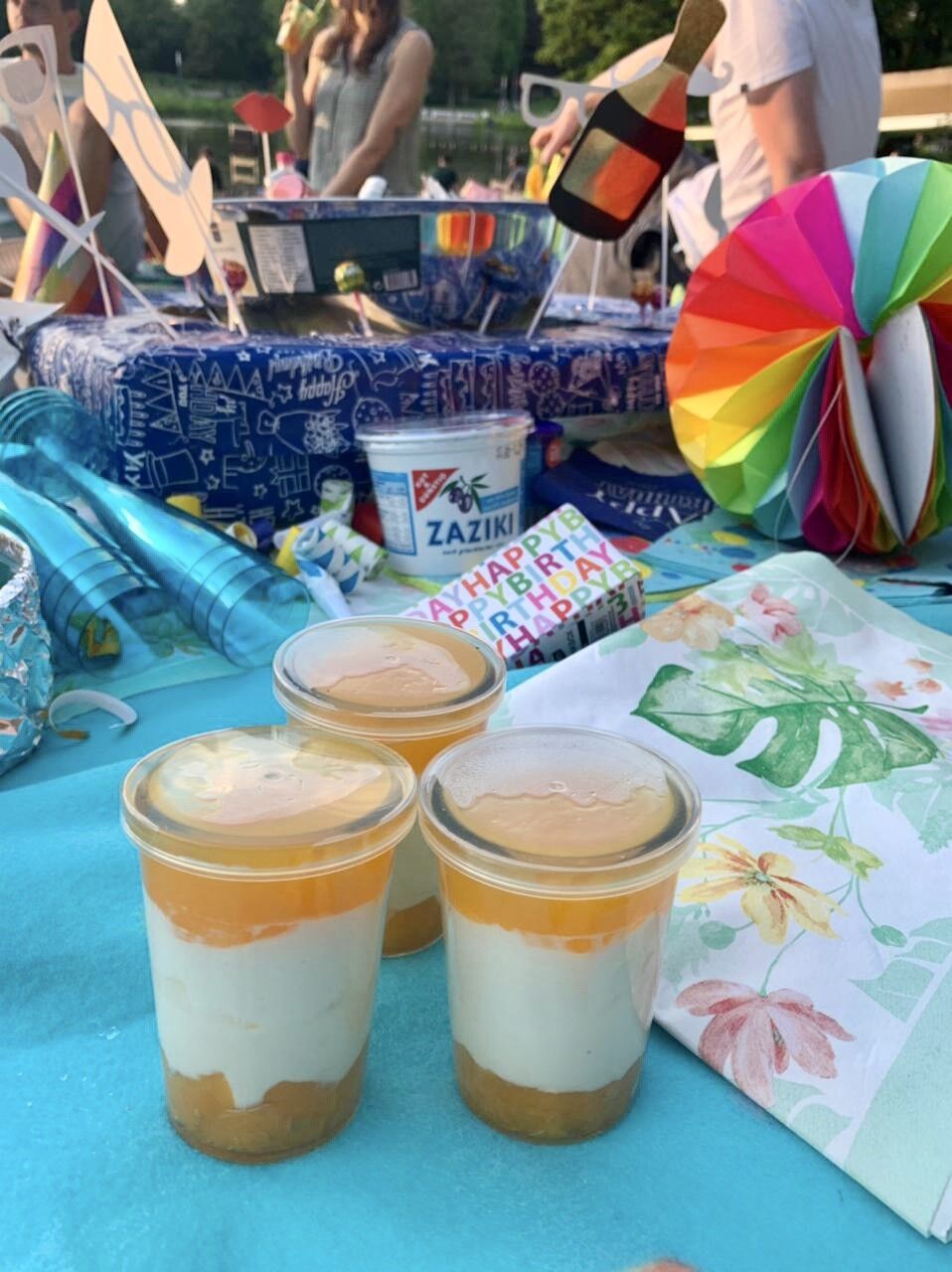 Postre de Mango- Maracuja, nata y crema de Vainilla.
3,00€
Mango- Maracuja Nachtisch