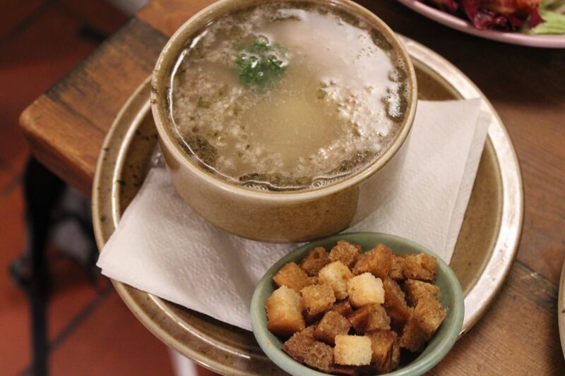 Poctivá česnečka se sýrem a krutony