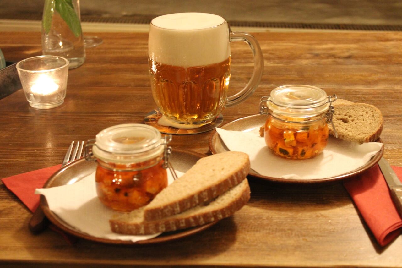 Nakládané sýry ve skle