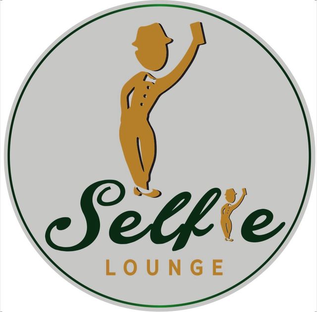 Selfie Lounge