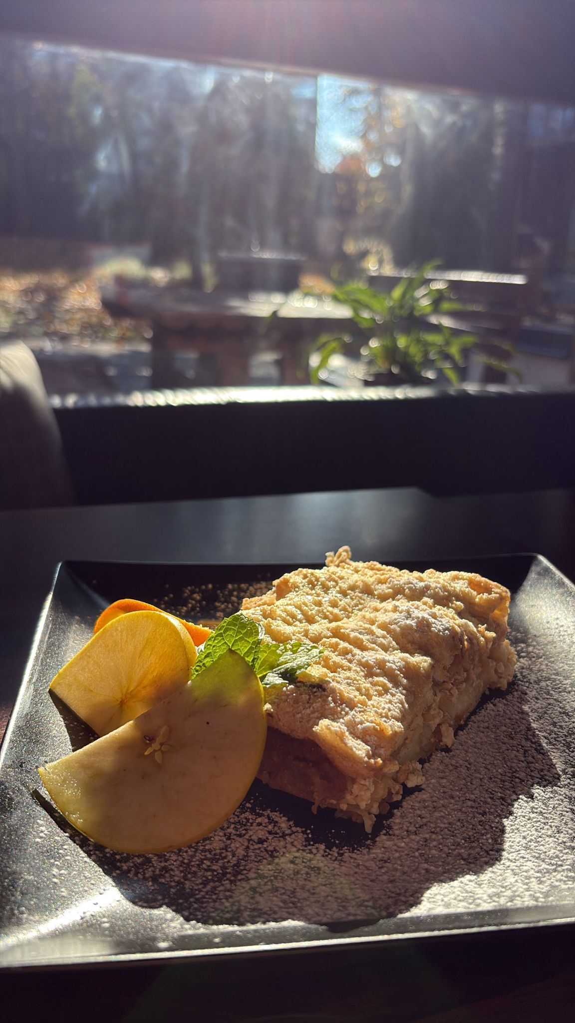 Jablkovo-tvarohová žemľovka