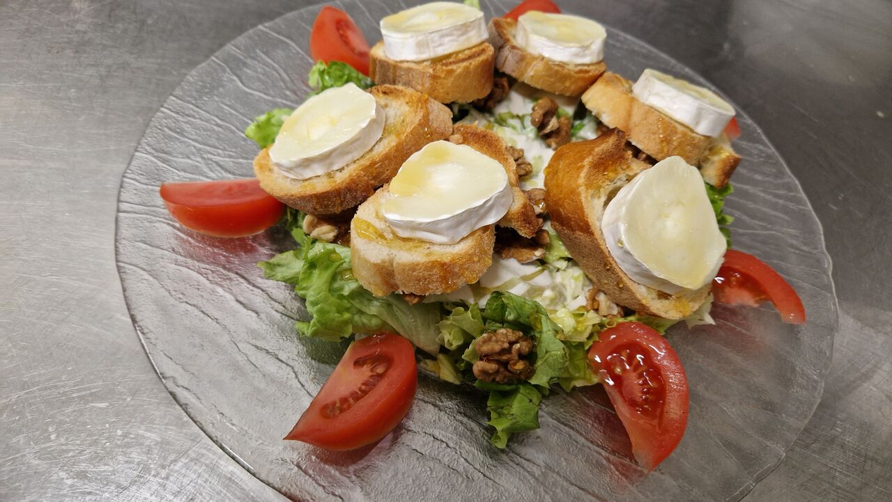 Grande Salade de Chèvre Chaud