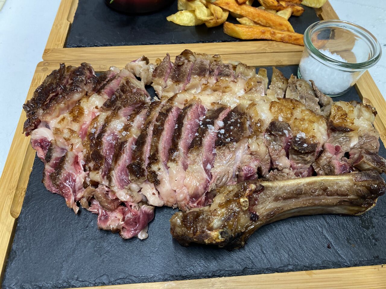 CHULETON DE VACA CON MÁS DE 30 DIAS DE MADURACION