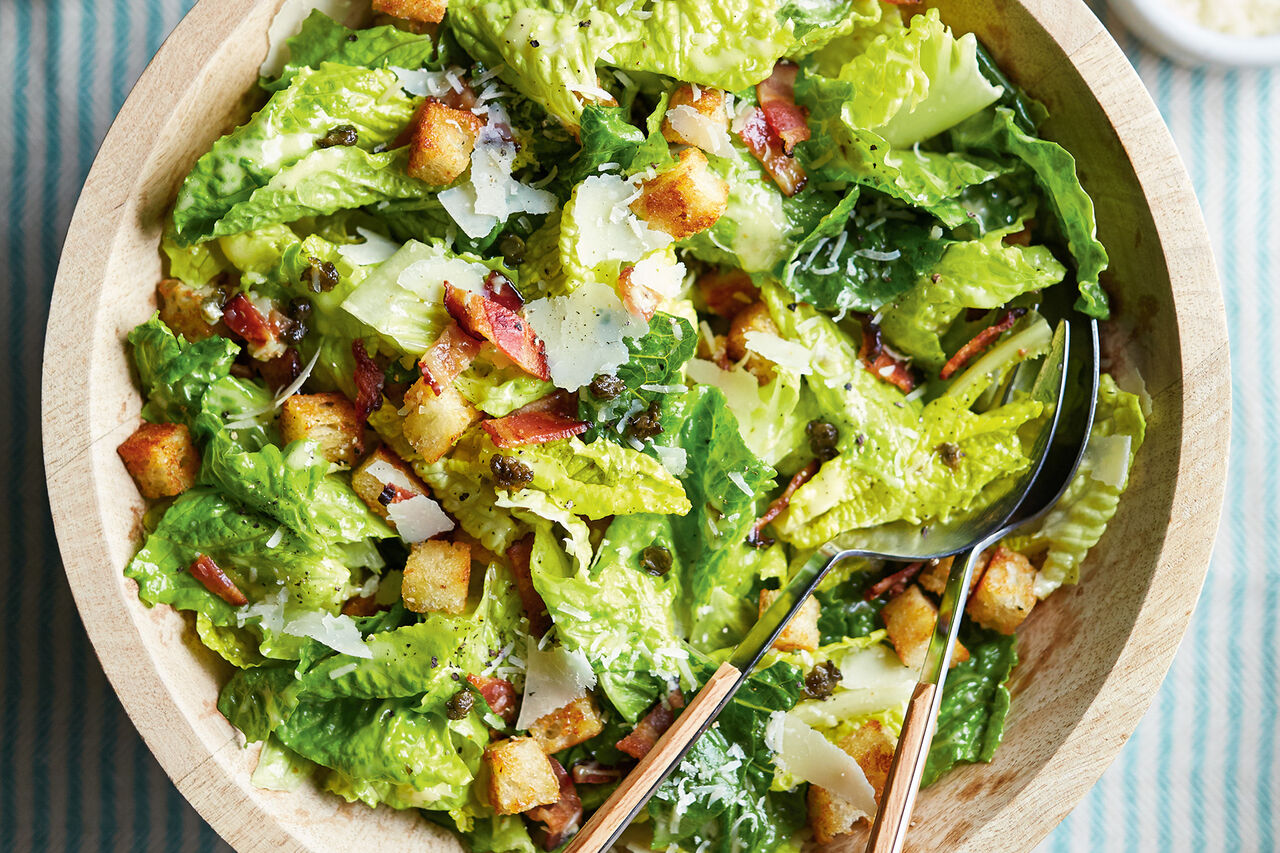 Des salades maison préparées par nos soins (salades traditionnelles etc...)