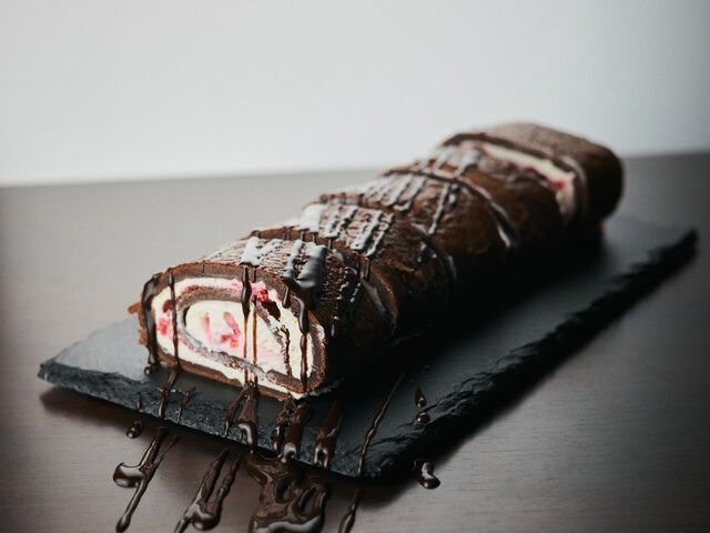 Banana chocolate roulade