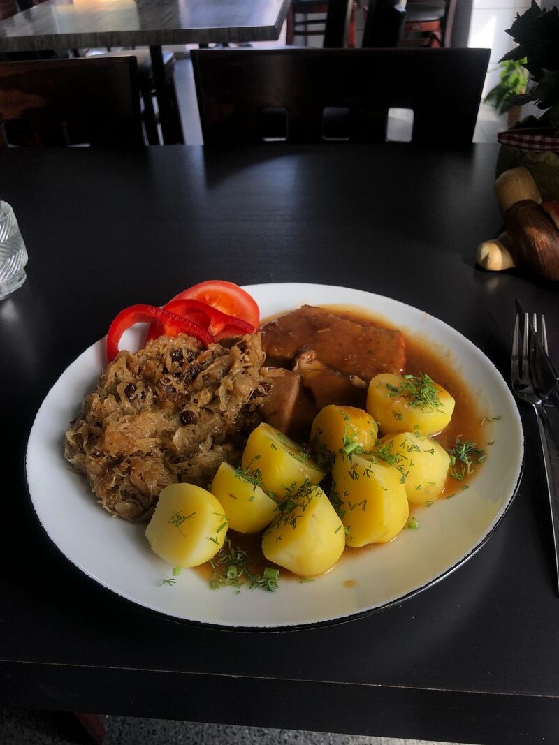 Kasselerbraten mit Sauerkraut und Kartoffeln