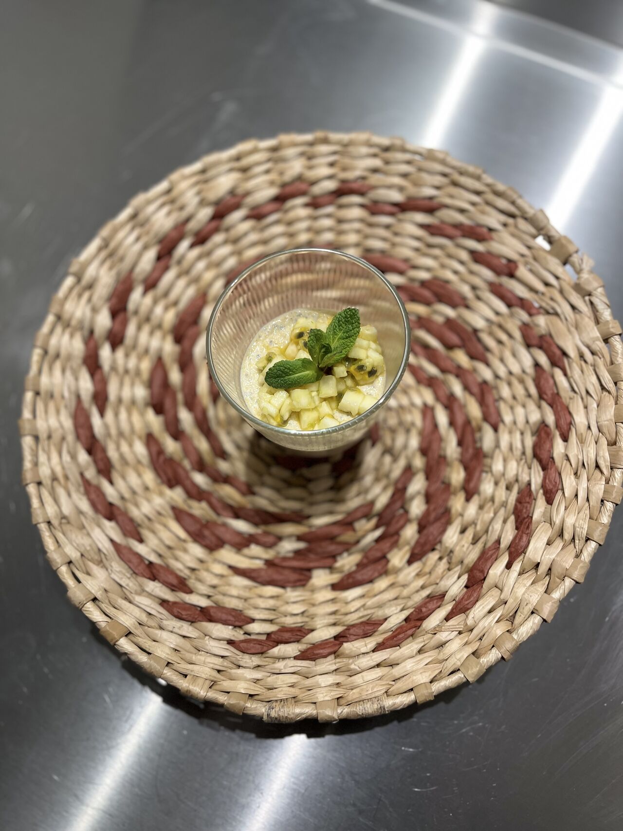 Semoule de mangue, tartare fruits de la passion ananas 